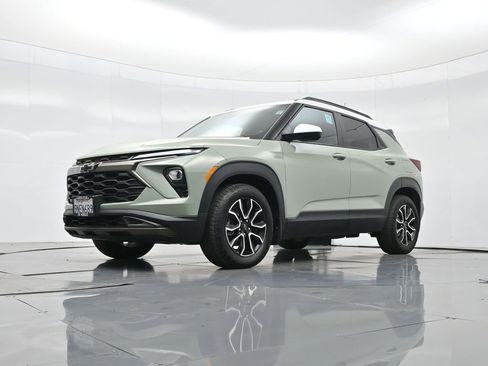 Used 2025 Chevrolet TrailBlazer ACTIV w/ LPO, Trailering Package image 43