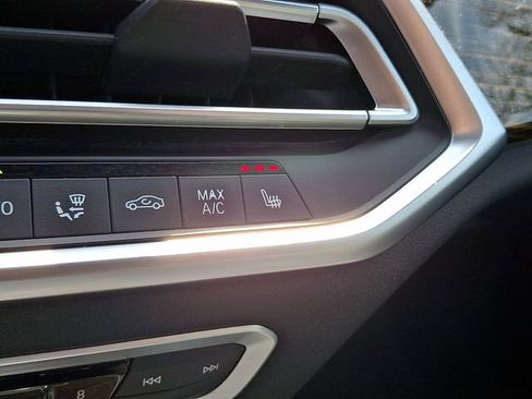 Used 2020 BMW X5 xDrive40i w/ Premium Package image 24