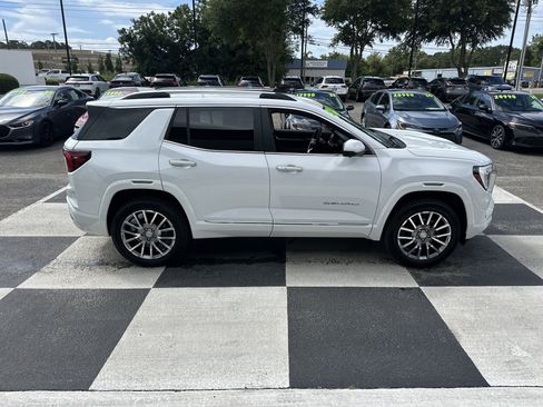 Used 2026 GMC Terrain Denali AWD/4WD image 3