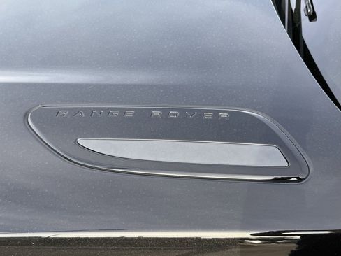 Certified 2026 Land Rover Range Rover Velar Dynamic SE image 39