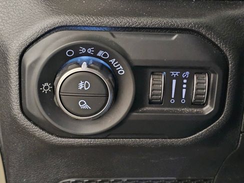 Used 2020 Jeep Gladiator Sport w/ Quick Order Package 24S AWD/4WD image 17