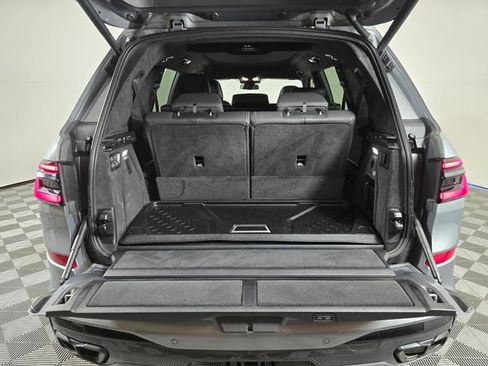 Used 2025 BMW X7 M60i AWD/4WD image 16