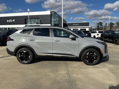 New 2026 Kia Sportage EX image 9