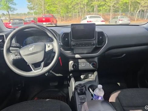 Used 2021 Ford Bronco Sport image 2