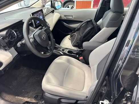 Used 2020 Toyota Corolla LE FWD image 10
