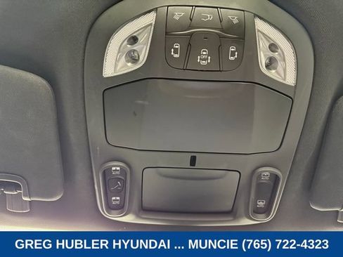 Used 2025 Chrysler Pacifica Limited FWD image 41