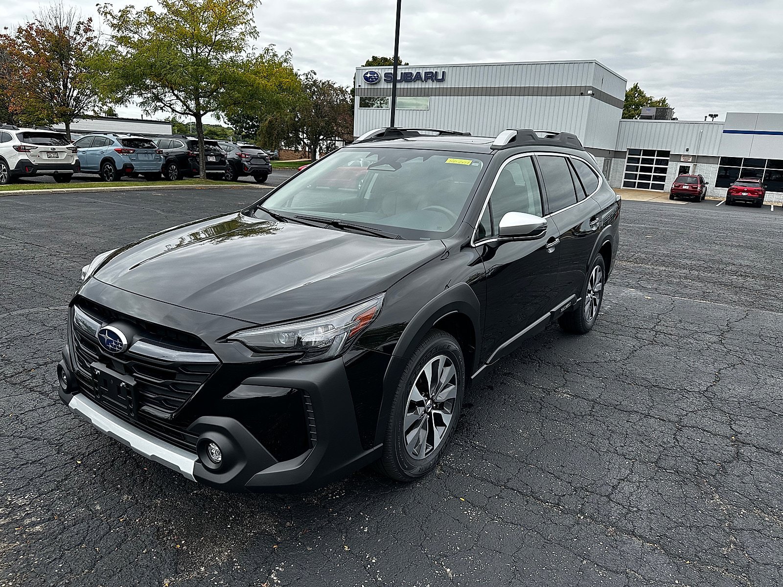 Certified 2025 Subaru Outback Touring XT AWD/4WD image 7
