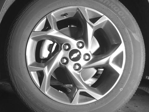 Used 2025 Chevrolet Trax LT w/ LT Convenience Package FWD image 12
