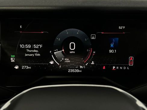 Used 2025 GMC Acadia Elevation image 15