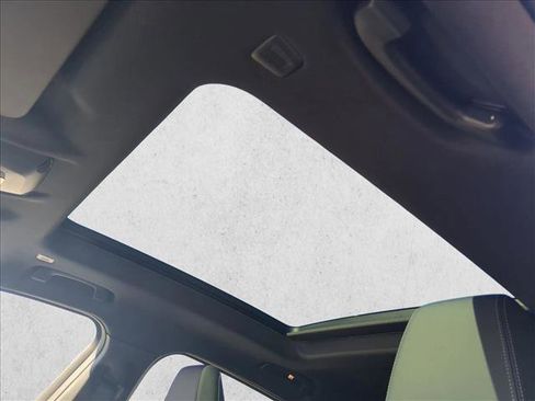 Used 2025 BMW X2 xDrive28i image 16