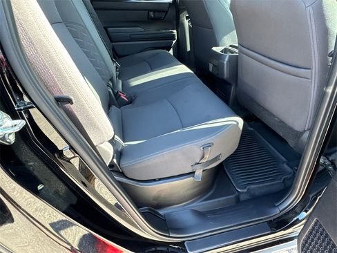 Used 2025 Toyota Tacoma SR5 image 15