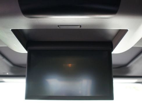 Used 2024 Toyota Sienna XSE w/ XSE Premium Package image 16