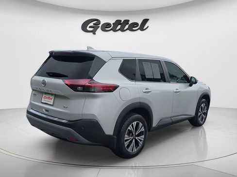 Used 2022 Nissan Rogue SV image 5