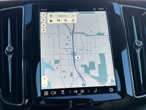 Used 2025 Volvo XC60 B5 Ultra w/ Protection Package Premier image 27