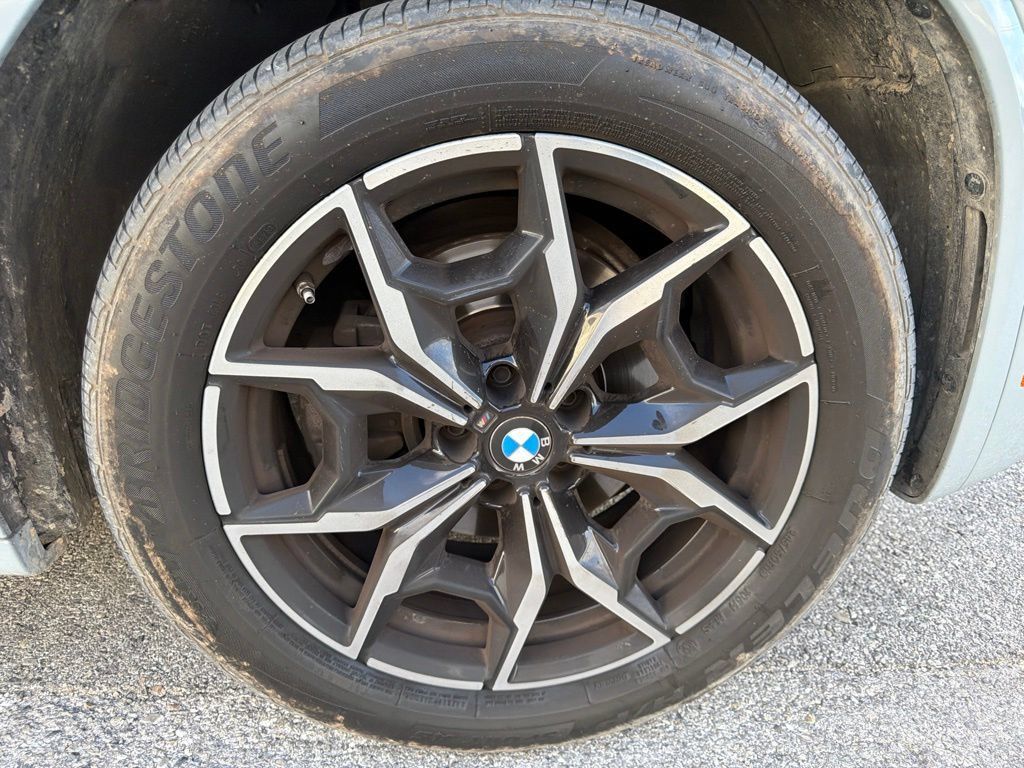 Certified 2024 BMW X3 sDrive30i w/ Premium Package RWD image 5
