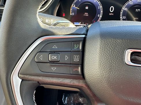 New 2025 Jeep Grand Cherokee Limited image 25