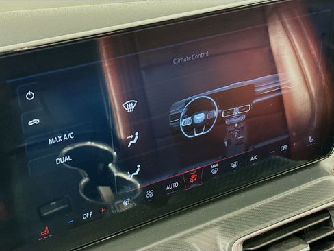 Used 2024 Ford Mustang Premium image 17