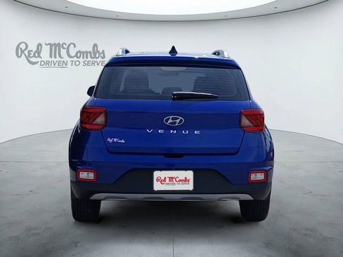 Used 2021 Hyundai Venue SEL FWD image 4