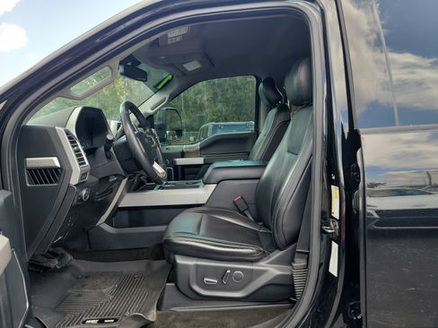 Used 2017 Ford F250 Lariat w/ FX4 Off-Road Package image 19