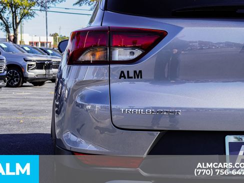 Used 2025 Chevrolet TrailBlazer LT image 17