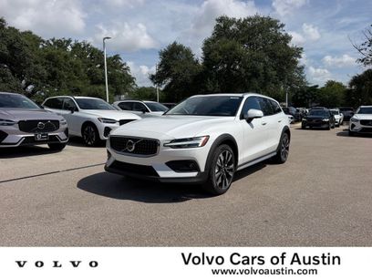 New 2026 Volvo V60 B5 Cross Country Ultra w/ Climate Package