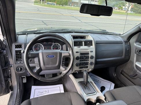 Used 2010 Ford Escape XLT FWD image 11