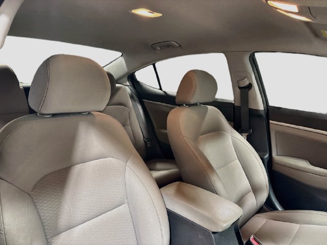 Used 2020 Hyundai Elantra SEL FWD image 22