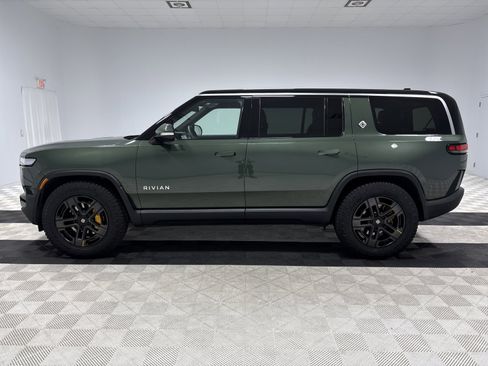 Used 2023 Rivian R1S Adventure image 2