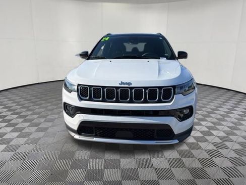 Used 2024 Jeep Compass Limited AWD/4WD image 14