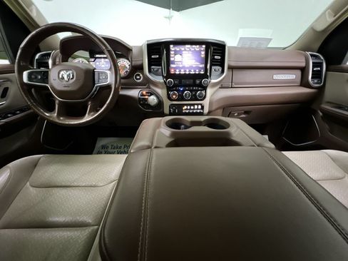 Used 2019 RAM 1500 Laramie AWD/4WD image 19