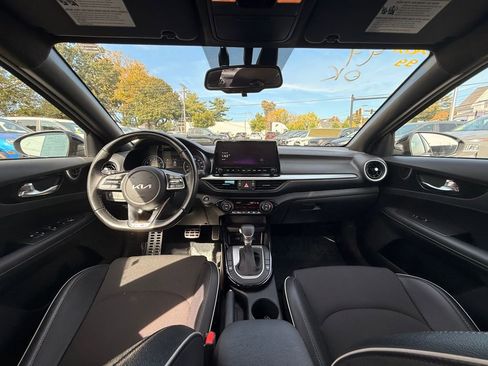 Used 2022 Kia Forte GT-Line image 17