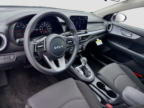 Used 2024 Kia Forte LXS FWD image 7