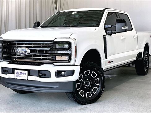 Used 2025 Ford F250 Platinum AWD/4WD image 12