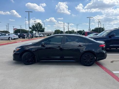 Used 2025 Toyota Corolla SE FWD image 5