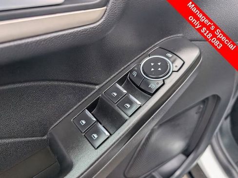 Used 2022 Ford Escape SEL FWD image 15