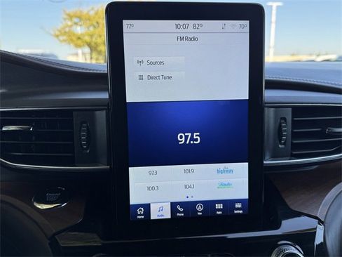 Used 2022 Ford Explorer King Ranch image 16