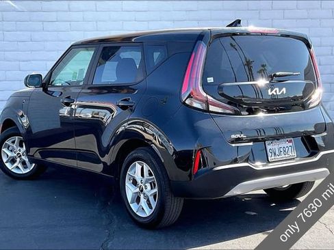 Used 2025 Kia Soul LX w/ LX Technology Package FWD image 10