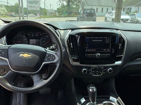 Used 2020 Chevrolet Traverse LS AWD/4WD image 12