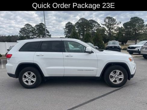 Used 2016 Jeep Grand Cherokee Laredo w/ Quick Order Package 23E image 3