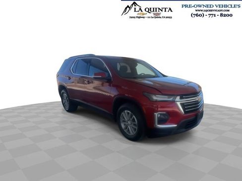 Used 2023 Chevrolet Traverse LT FWD image 2