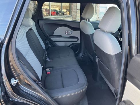 Used 2015 Kia Soul + image 15