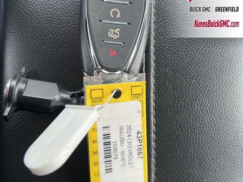 Used 2024 Chevrolet Malibu LT FWD image 39