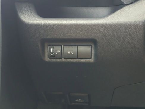 Used 2025 Toyota RAV4 LE image 27