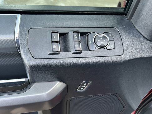 Used 2019 Ford F150 XLT w/ Equipment Group 302A Luxury image 11