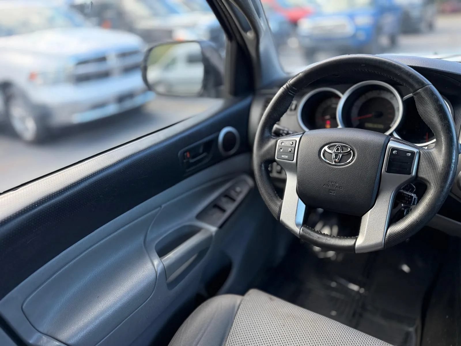 Used 2013 Toyota Tacoma 4x4 Double Cab w/ TRD Off-Road Pkg image 21