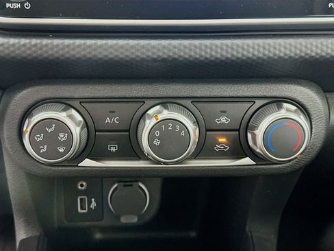 Used 2024 Nissan Kicks S image 22