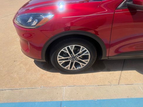Used 2022 Ford Escape SEL FWD image 31