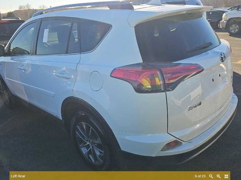 Used 2018 Toyota RAV4 XLE w/ Protection Package image 8