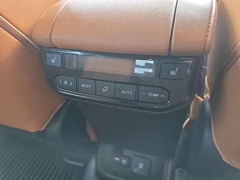 Used 2021 Toyota Highlander Platinum AWD/4WD image 88