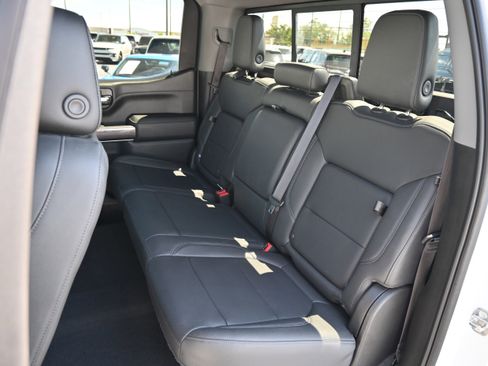 Used 2022 Chevrolet Silverado 1500 LTZ w/ LTZ Premium Package AWD/4WD image 33